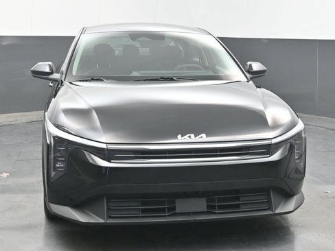 Used 2025 Kia K4 FWD image 3