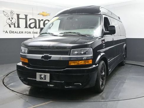 Used 2025 Chevrolet Express 2500 Extended w/ Driver Convenience Package RWD image 7