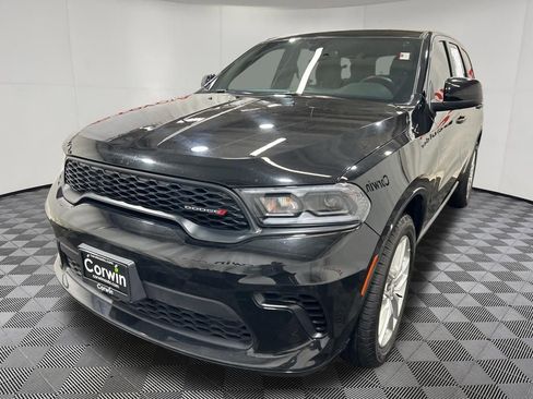 Used 2025 Dodge Durango GT AWD/4WD image 3