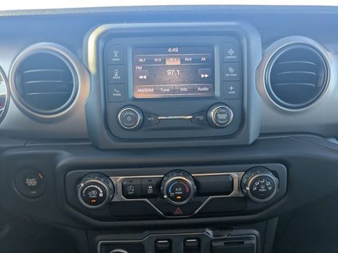 Used 2020 Jeep Wrangler Sport image 12