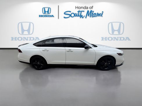 Used 2023 Honda Accord Sport image 8