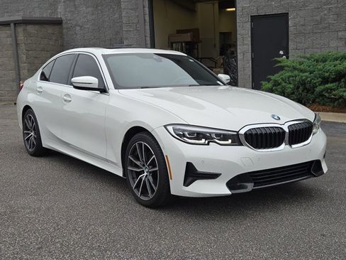 Used 2022 BMW 330i Sedan w/ Premium Package RWD image 3