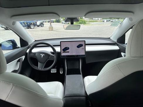 Used 2020 Tesla Model Y Long Range AWD/4WD image 17