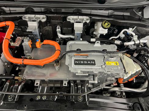 Used 2024 Nissan Ariya FWD image 34