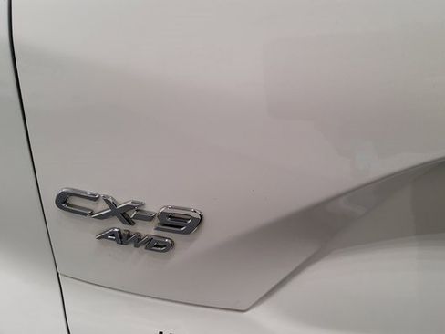 Used 2018 MAZDA CX-9 Touring w/ Touring Premium Package image 47