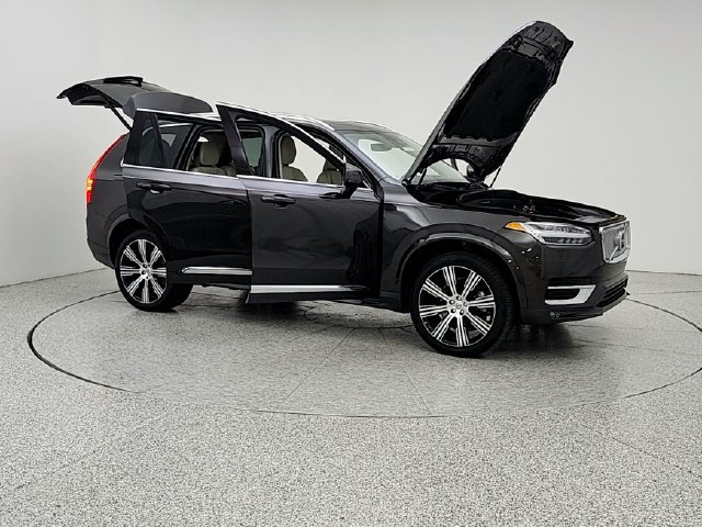 Certified 2024 Volvo XC90 B6 Plus w/ Protection Package Premier AWD/4WD image 10