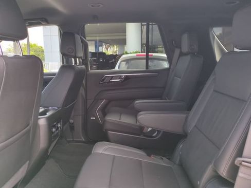 Certified 2025 Chevrolet Tahoe Z71 w/ Comfort Package AWD/4WD image 17