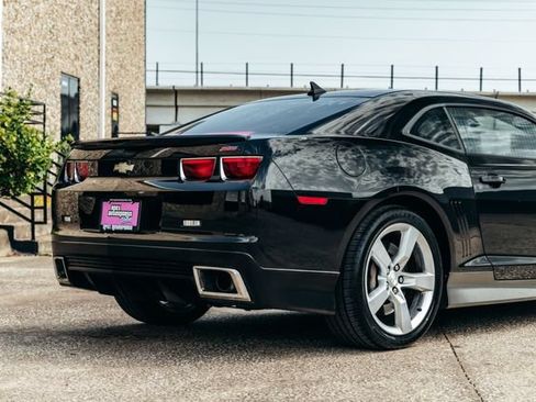 Used 2010 Chevrolet Camaro SS w/ LPO, Ground Effects Package RWD image 40