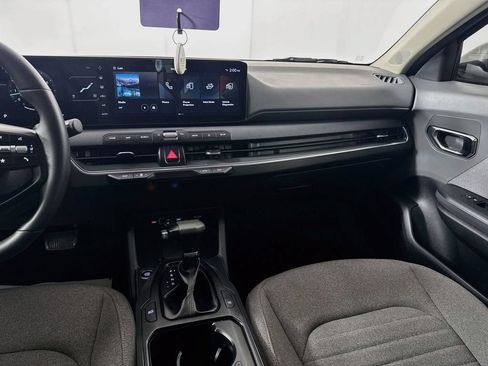 Used 2025 Kia K4 EX FWD image 28