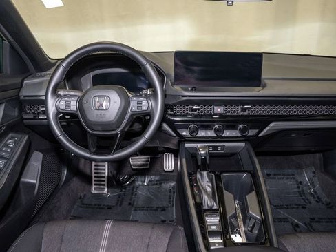 Used 2023 Honda Accord Sport image 2