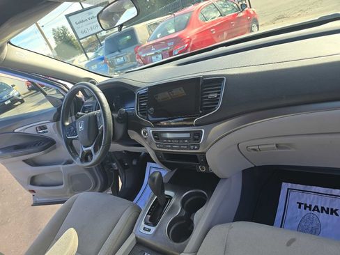 Used 2020 Honda Pilot EX image 19