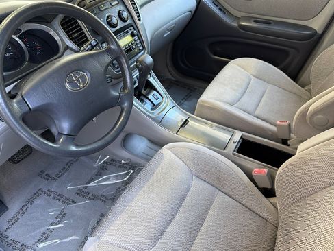 Used 2003 Toyota Highlander 4WD V6 image 11