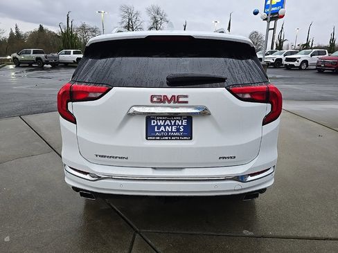 Used 2018 GMC Terrain Denali w/ Advanced Safety Package image 5