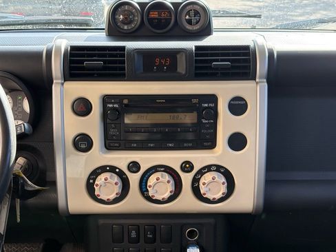 Used 2008 Toyota FJ Cruiser 4WD image 11