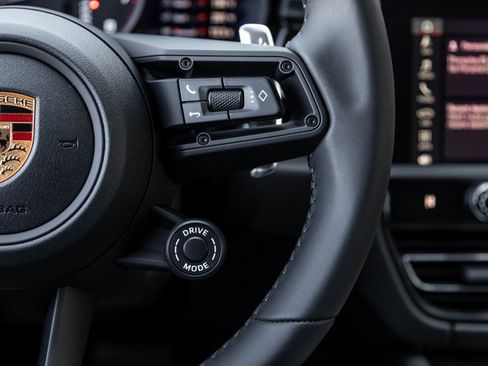 New 2026 Porsche Macan Turbo image 16