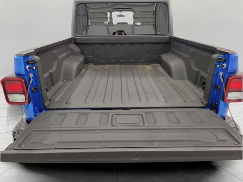 Used 2020 Jeep Gladiator Sport w/ Quick Order Package 24S image 16