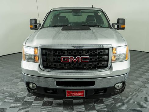 Used 2011 GMC Sierra 2500 SLT w/ SLT Convenience Package image 2