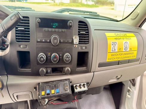 Used 2012 Chevrolet Silverado 2500 W/T AWD/4WD image 20