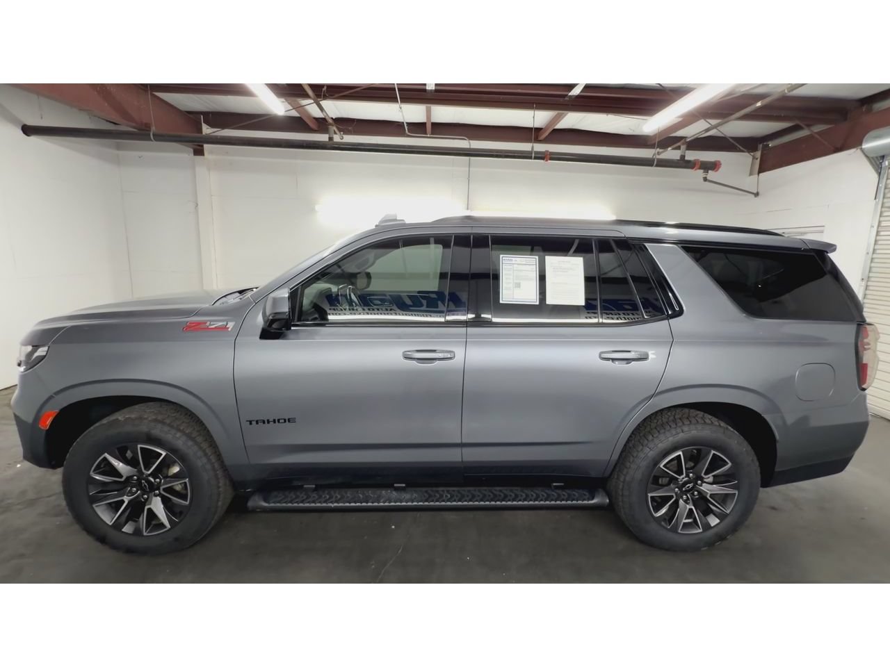 Used 2021 Chevrolet Tahoe Z71 w/ Z71 Signature Package AWD/4WD image 5