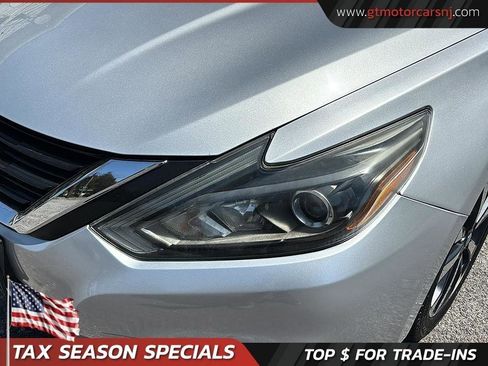 Used 2017 Nissan Altima 2.5 SR FWD image 10
