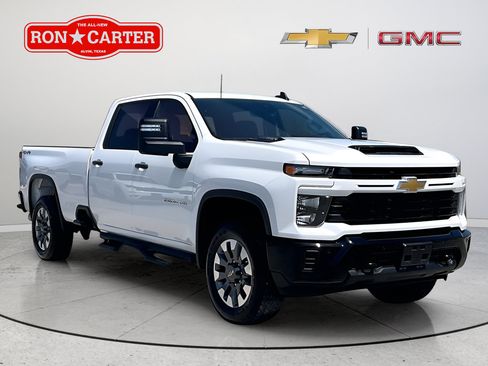 Used 2025 Chevrolet Silverado 2500 Custom w/ Custom Value Package AWD/4WD image 1