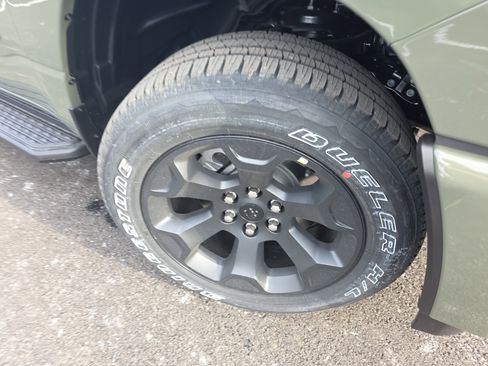 New 2026 RAM 1500 Express image 27