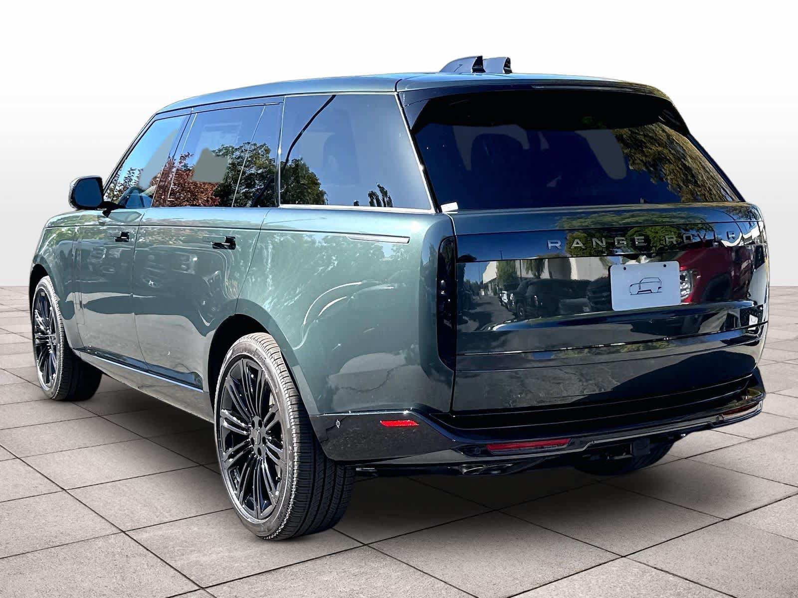 New 2026 Land Rover Range Rover Long Wheelbase SE AWD/4WD image 3