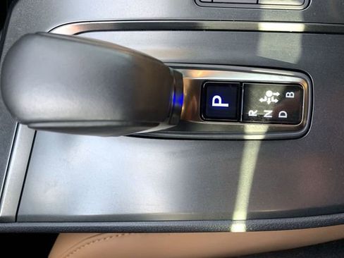 Used 2025 Lexus UX 300h FWD image 25