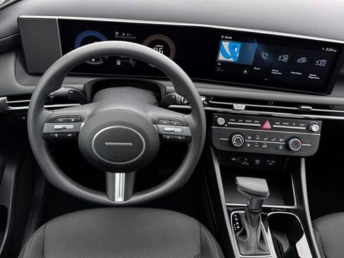 Certified 2026 Hyundai Tucson SE FWD image 18