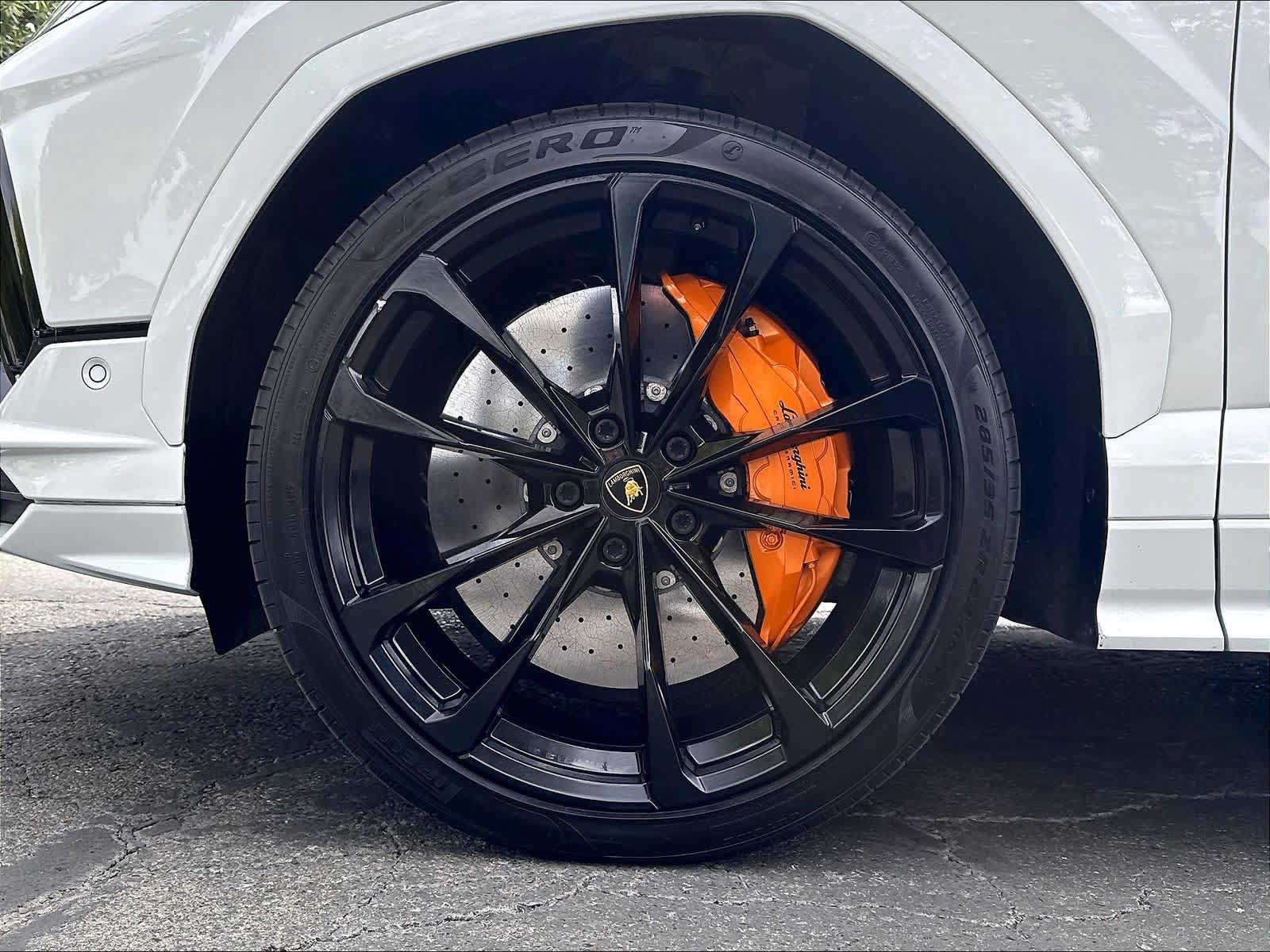 Used 2023 Lamborghini Urus S AWD/4WD image 13