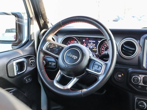 Used 2022 Jeep Gladiator Rubicon w/ Trailer Tow Package AWD/4WD image 17