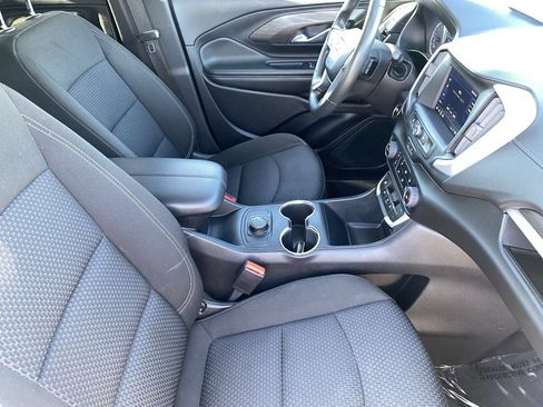 Used 2024 GMC Terrain SLE FWD image 10