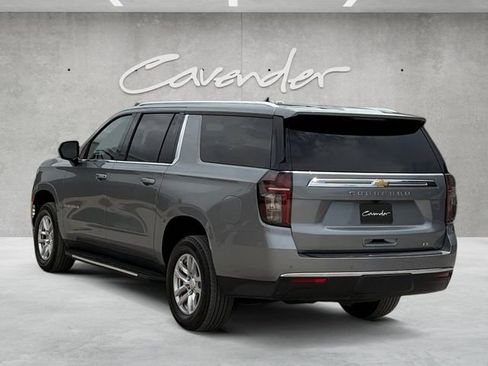Used 2024 Chevrolet Suburban LT RWD image 14