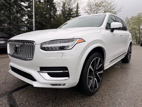 Used 2023 Volvo XC90 B6 Plus w/ Protection Package AWD/4WD image 3