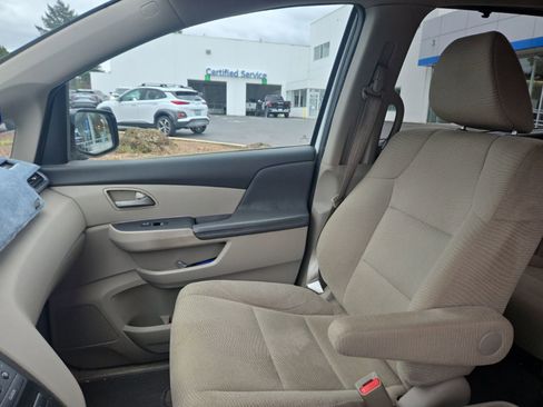 Used 2013 Honda Odyssey EX image 18