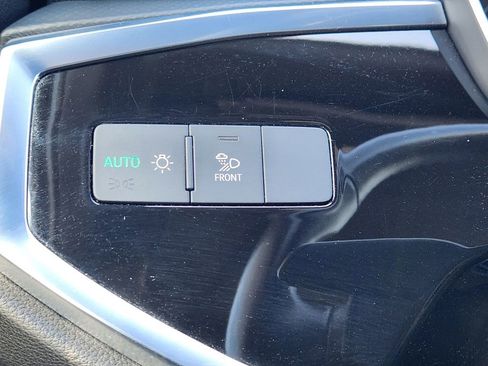 Used 2024 Audi Q3 2.0T Premium image 11