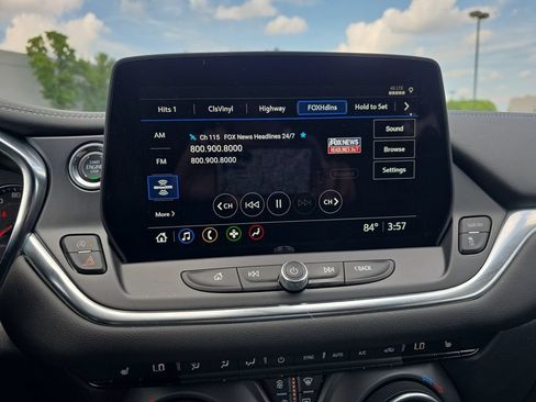 Used 2023 Chevrolet Blazer LT w/ Convenience Package FWD image 9