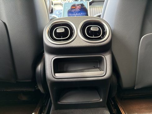 Certified 2025 Mercedes-Benz GLC 300 4MATIC image 17