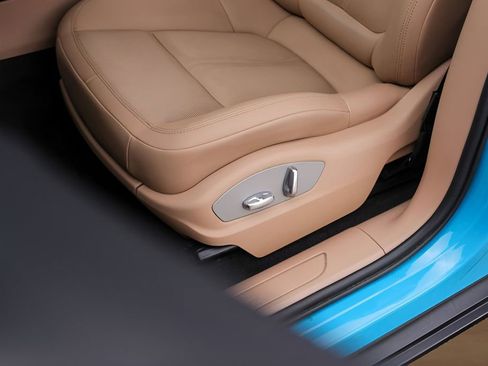 Used 2022 Porsche Macan image 8