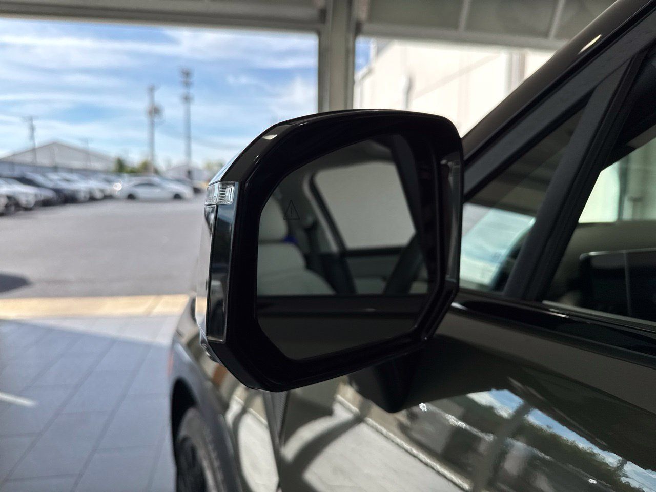 Used 2025 Hyundai Santa Fe Calligraphy AWD/4WD image 14