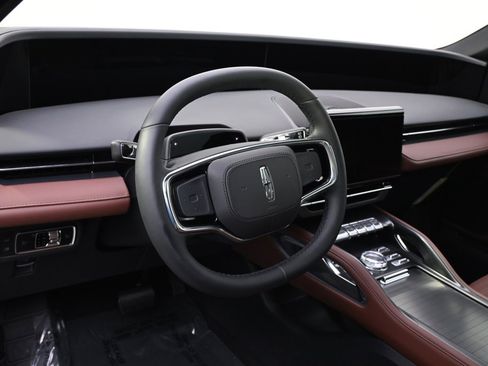 New 2026 Lincoln Nautilus Reserve w/ Jet Appearance Package image 11