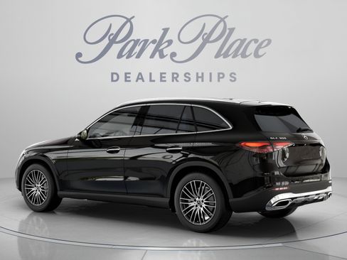Used 2026 Mercedes-Benz GLC 300 image 12