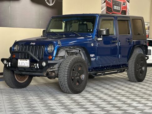 Used 2009 Jeep Wrangler Unlimited Sahara w/ Trailer Tow Group image 8