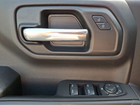 Used 2025 Chevrolet Silverado 1500 Custom Trail Boss AWD/4WD image 12