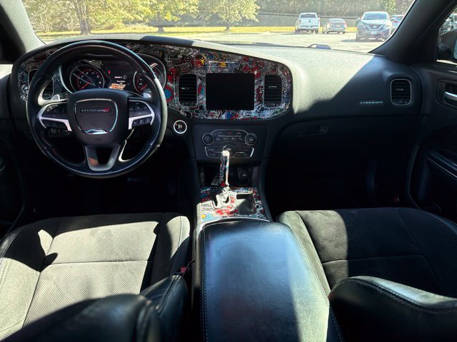 Used 2016 Dodge Charger R/T Scat Pack w/ Technology Group RWD image 3