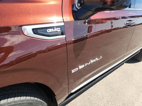 Certified 2022 GMC Yukon XL Denali AWD/4WD image 11