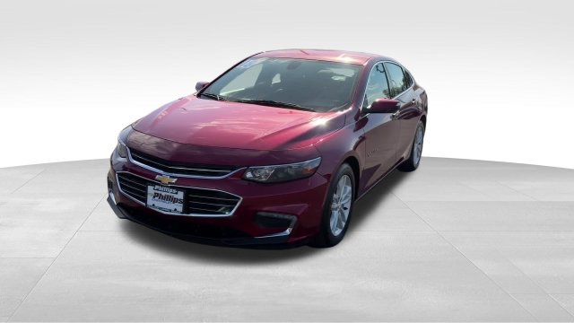 Used 2018 Chevrolet Malibu LT FWD image 2