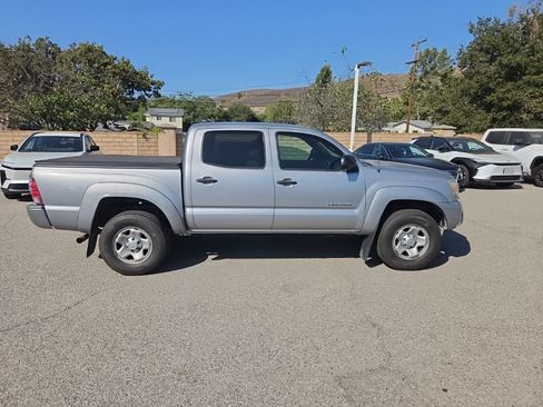 Used 2014 Toyota Tacoma PreRunner w/ SR5 Package RWD image 6