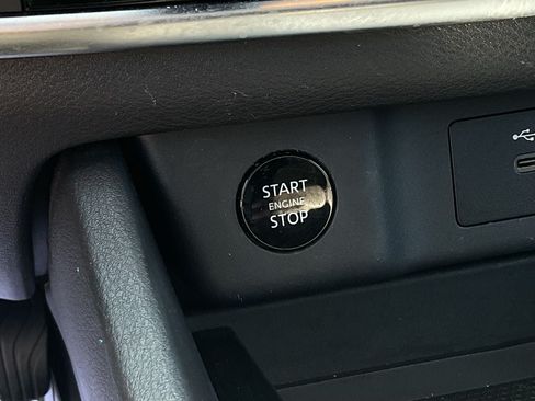 Certified 2026 Nissan Rogue SV AWD/4WD image 29