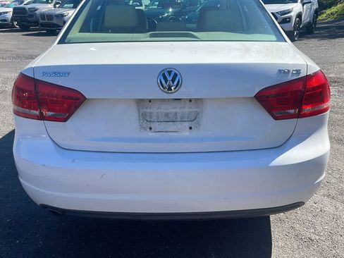 Used 2014 Volkswagen Passat 1.8T SE FWD image 6
